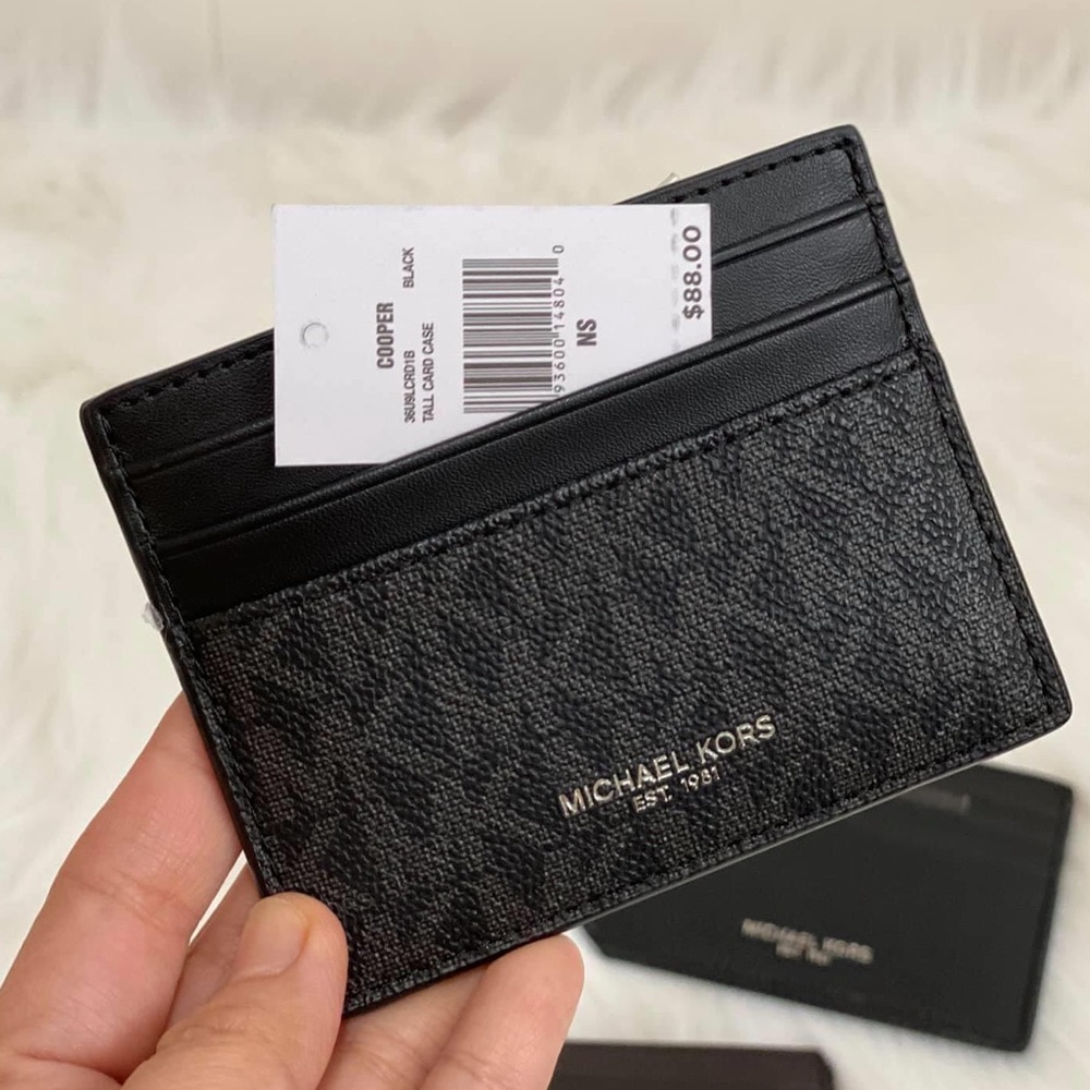 MK MEN CARD HOLDER